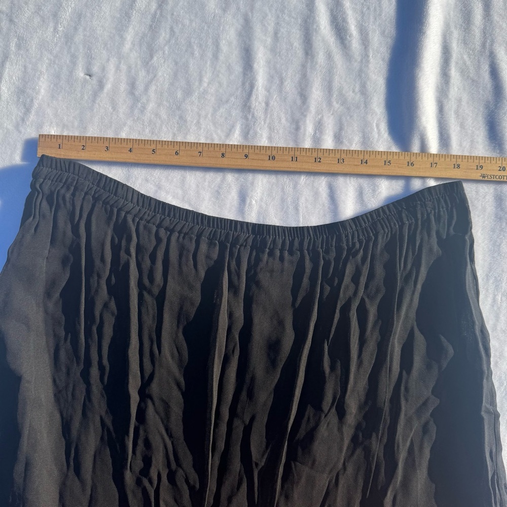 Vintage 90s Black grunge flowy midi fairy skirt with gold floral details - Picture 5 of 7